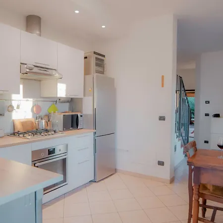 Nel - Luminosa Con Bagno Privato, Vicino Bologna Homestay szállás