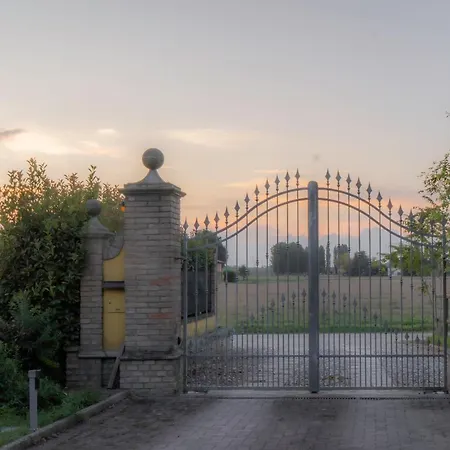 Alloggio in famiglia Nel - Luminosa Con Bagno Privato, Vicino Bologna