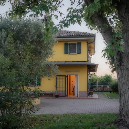 Nel - Luminosa Con Bagno Privato, Vicino Bologna Homestay szállás *