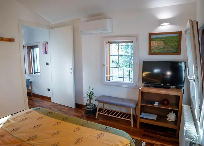 Alloggio in famiglia Nel - Luminosa Con Bagno Privato, Vicino Bologna