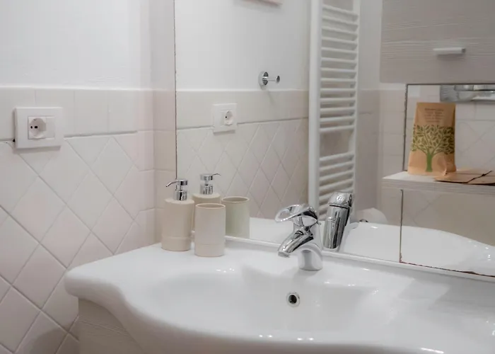 Alloggio in famiglia Nel - Luminosa Con Bagno Privato, Vicino Bologna